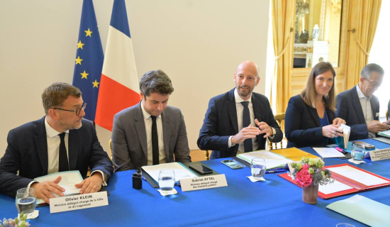 De gauche à droite les ministres : Olivier Klein, Gabriel Attal, Stanislas Guerini et Carole Grandjean