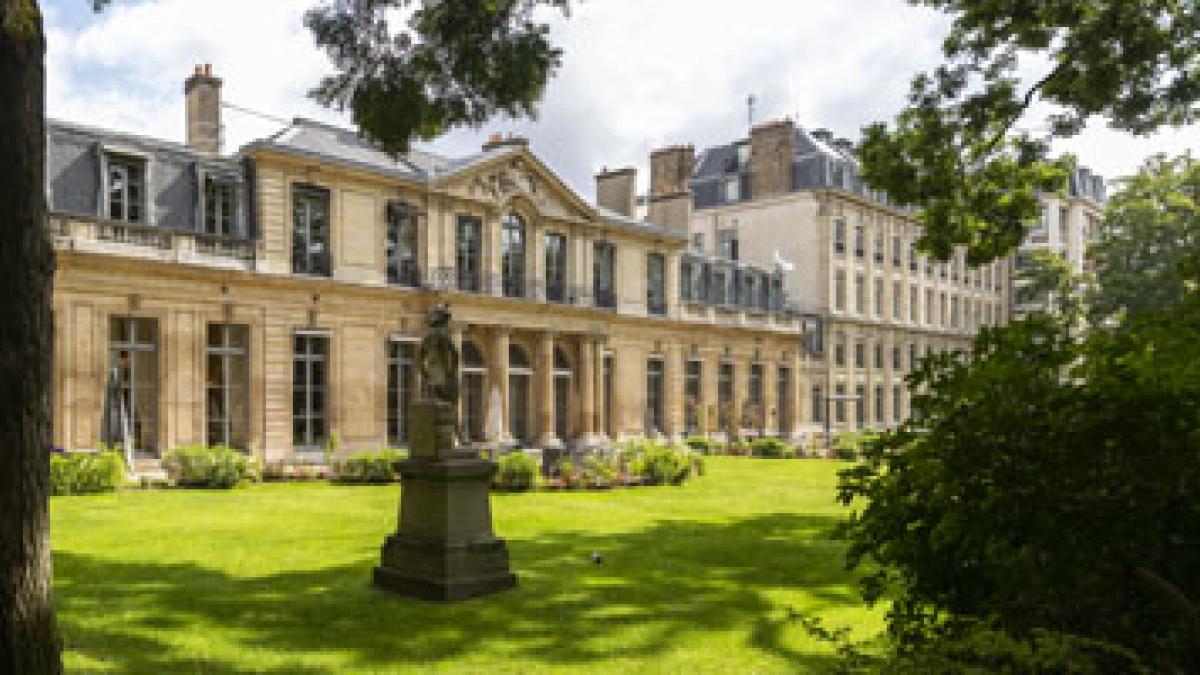 Hôtel de Rothelin-Charolais, Paris @ Service photographique de Matignon 
